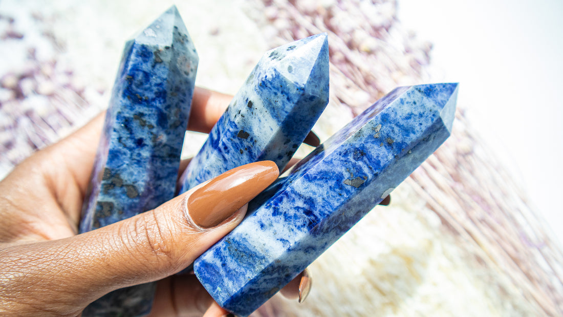 The Benefits of Meditation and the 6 Best Crystals to Enhance Your Practice